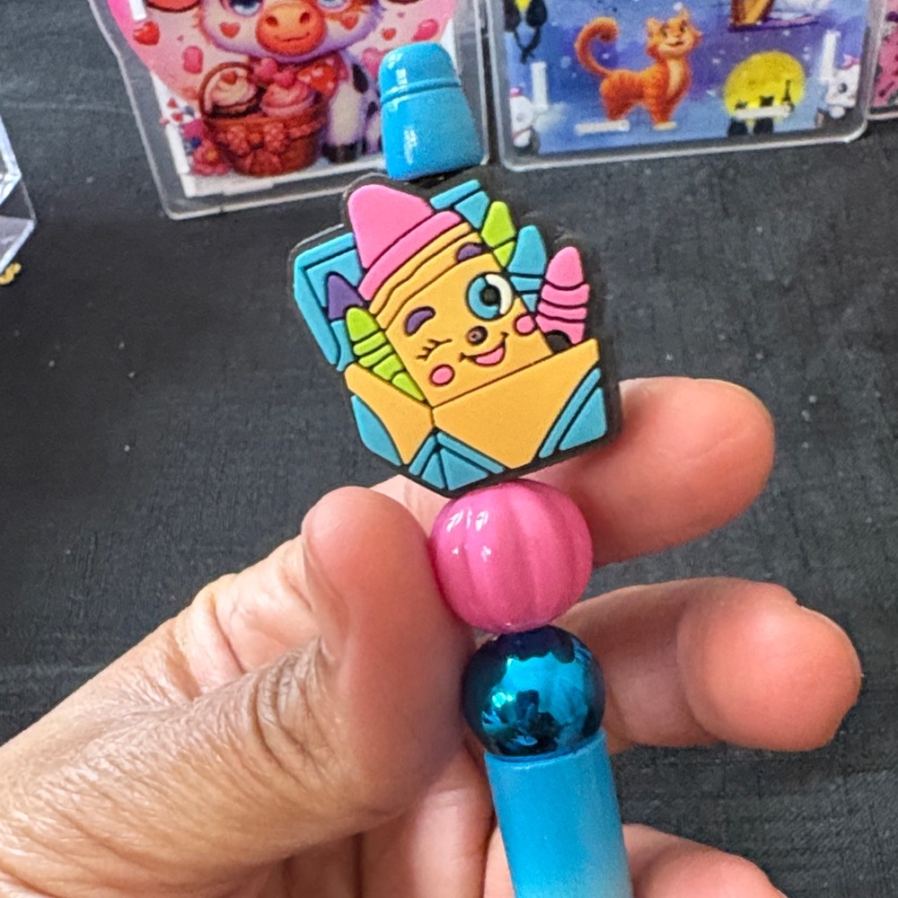 Colorful Pen - Picture 5 of 6